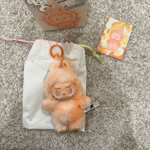 Pop Mart Labubu Orange Happiness Big Into Energy - Picture 1 of 3